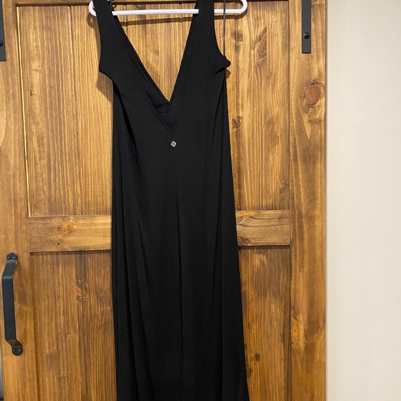 DEEP V NECK ROMPER - Picture 3 of 3